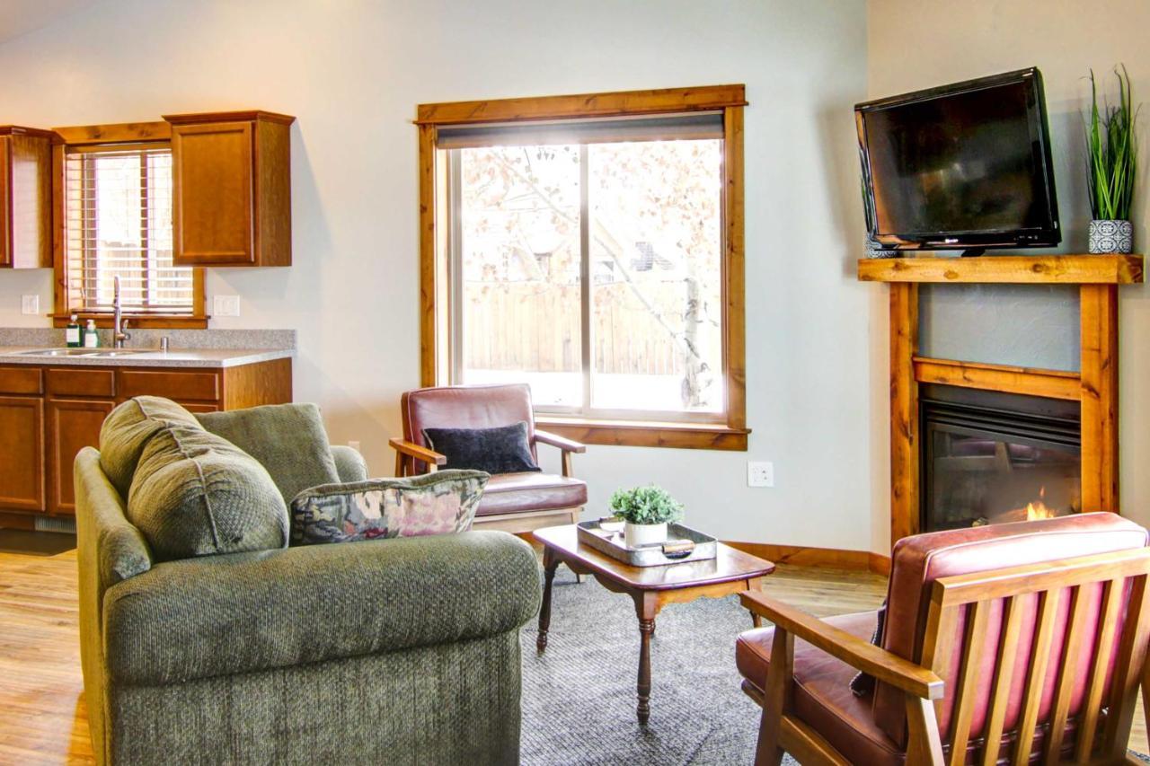 Cozy Belgrade Home Near Skiing, Hiking And Airport! Ngoại thất bức ảnh